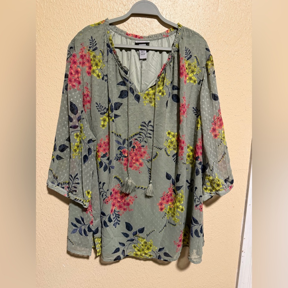 Catherine's Floral Tunic Blouse Women's 4X Light Green‎ Gray Swiss Dot